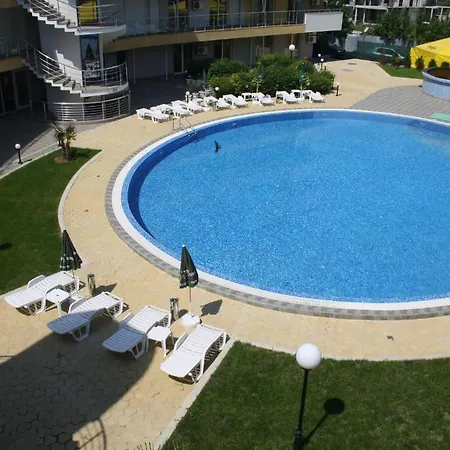 Tzarevo Aparthotel 3*