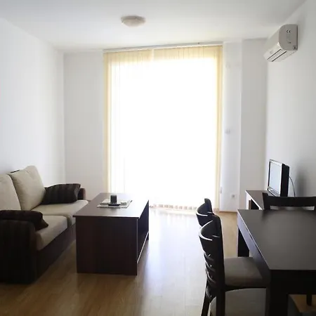 Tzarevo Aparthotel 3*